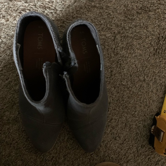 TOMS Booties - Picture 4 of 6